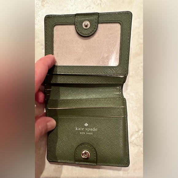 KATE SPADE GREEN CROSSBODY BAG & WALLET - Picture 11 of 12
